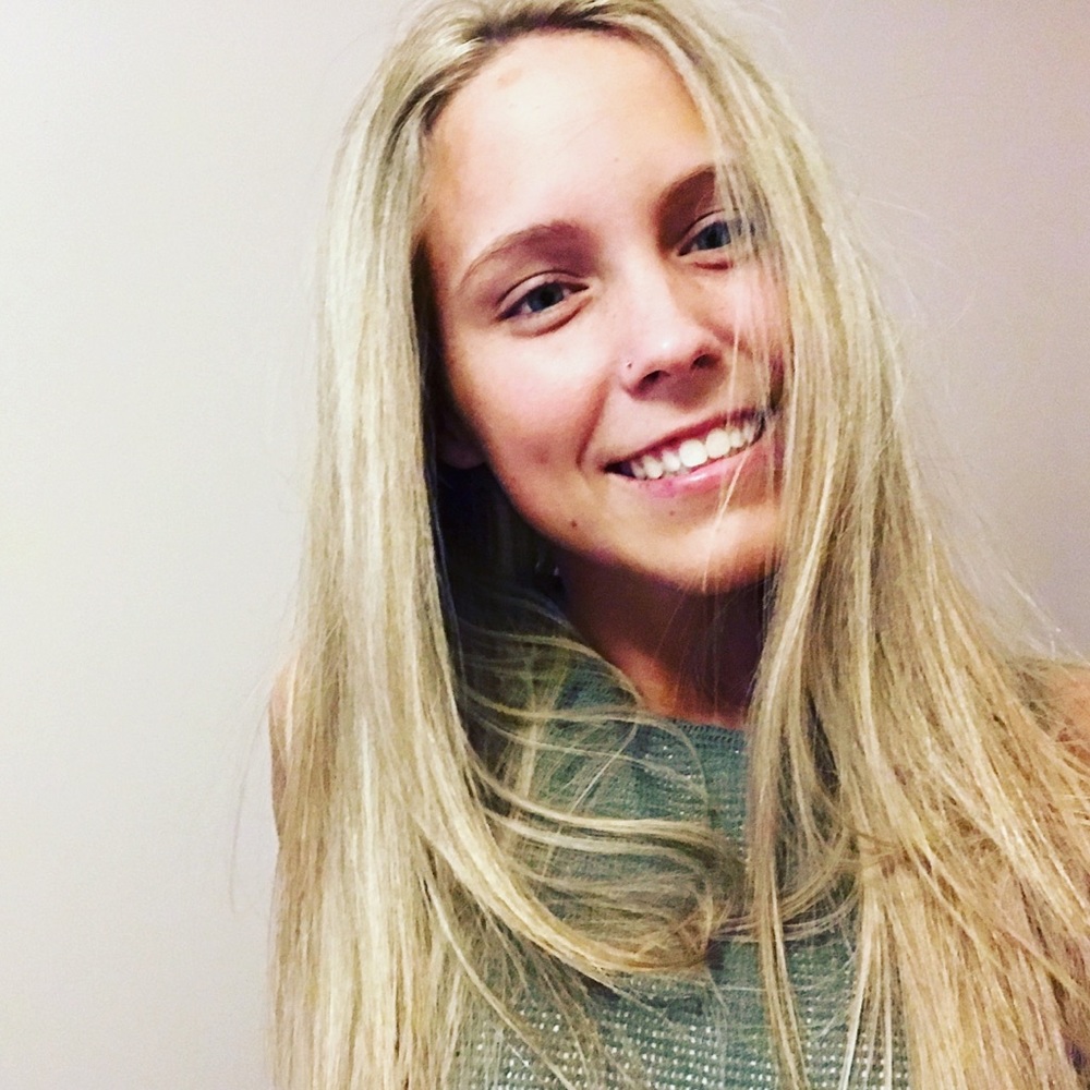 Meet your Posher, Alexis